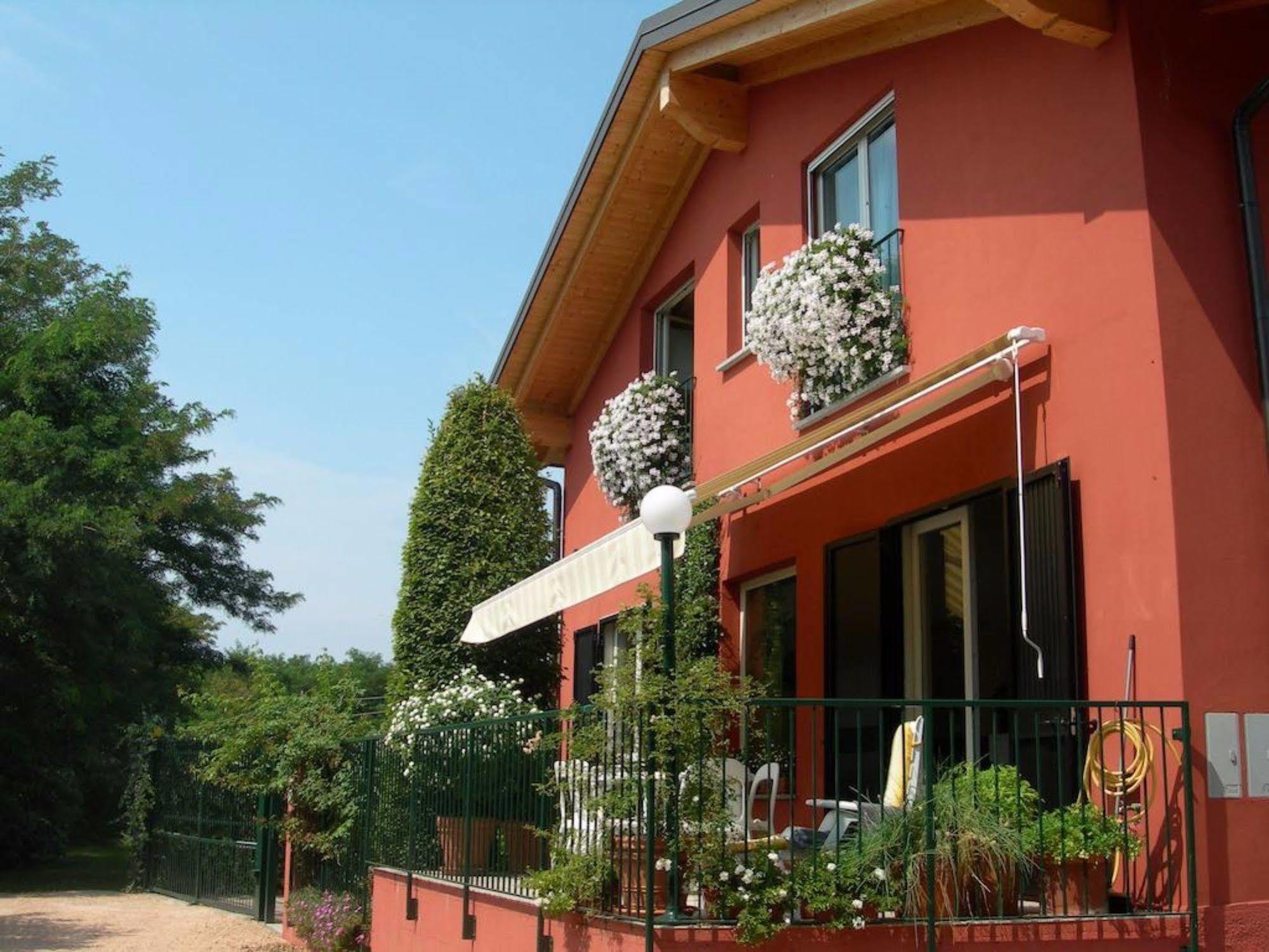 La Collina Since 2008 No Smoking B&B 瓦雷泽 外观 照片