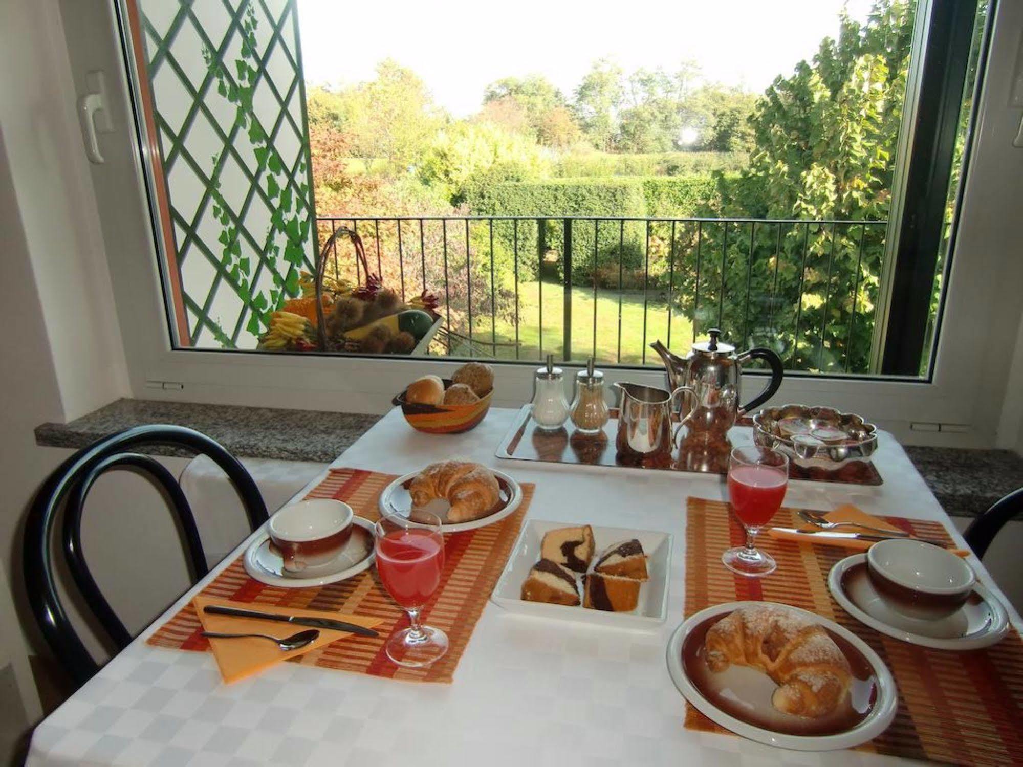 La Collina Since 2008 No Smoking B&B 瓦雷泽 外观 照片