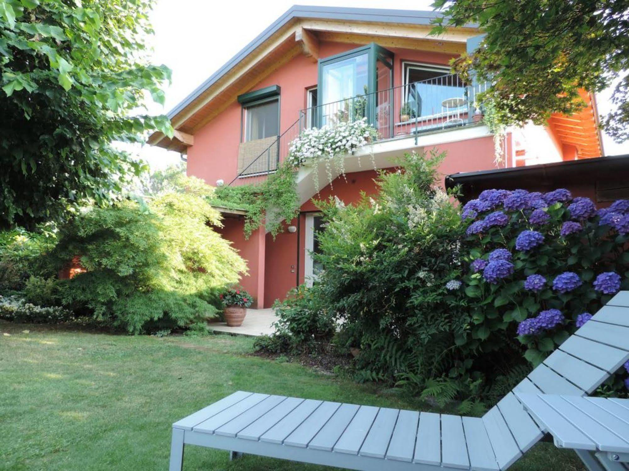 La Collina Since 2008 No Smoking B&B 瓦雷泽 外观 照片